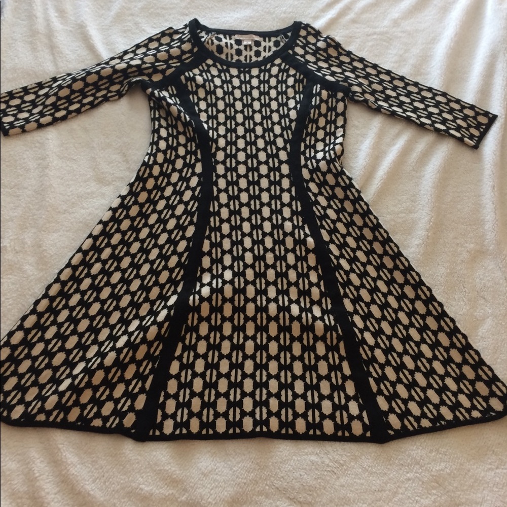 Super comfy and stylish sweater dress!! Petite Med